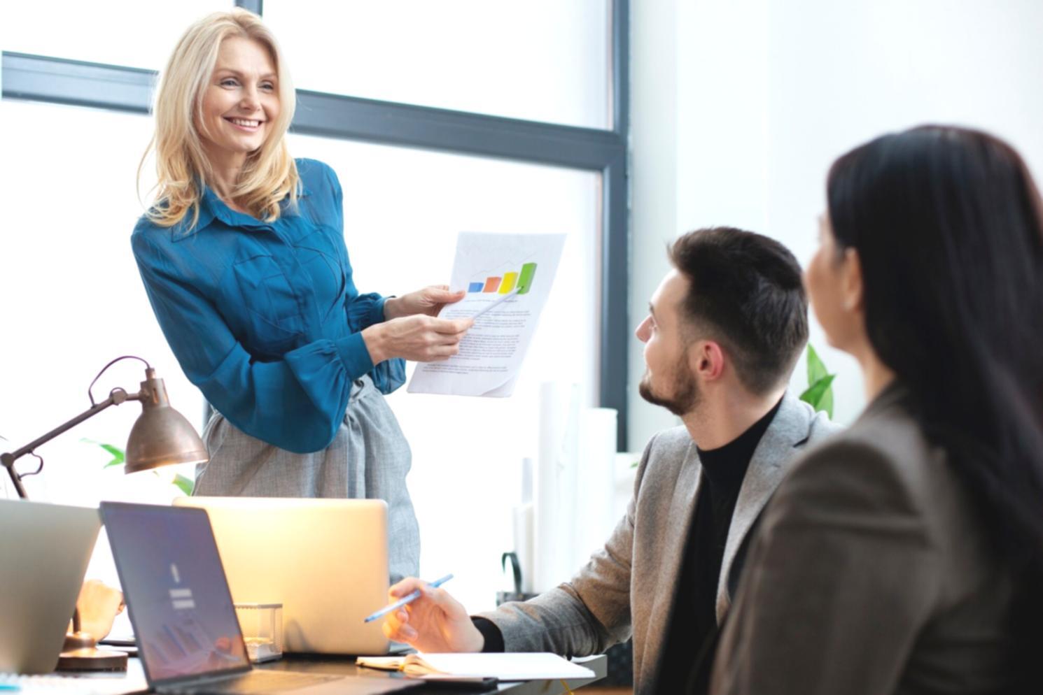 Gemeinsame Arbeit an Finanzanalysen
